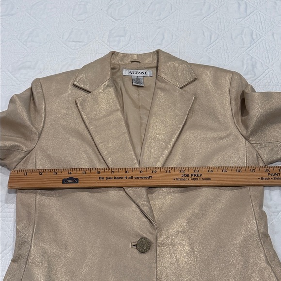 Alfani Metallic Champagne 100% Leather Jacket Size Small extra button - Picture 3 of 16